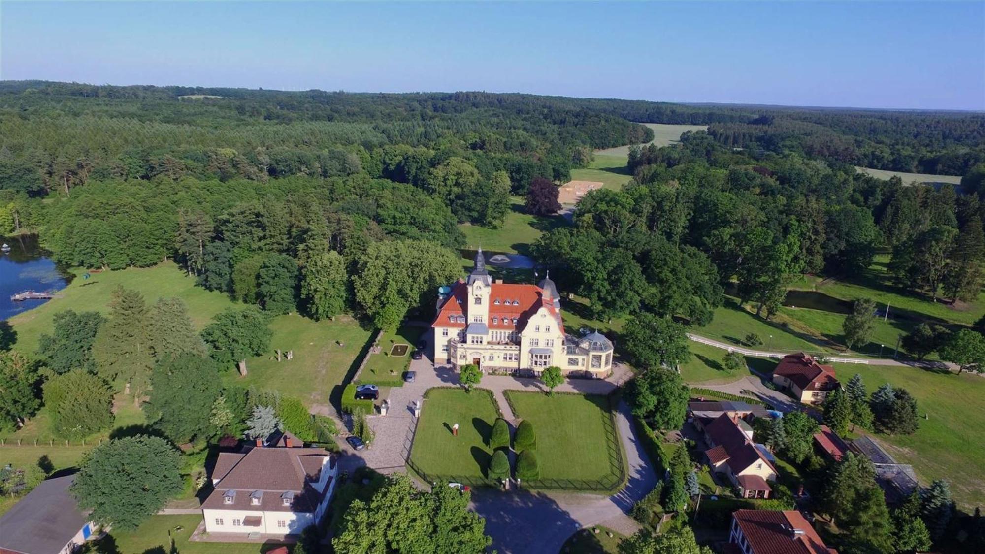 Bernsteinschloss Wendorf  Экстерьер фото